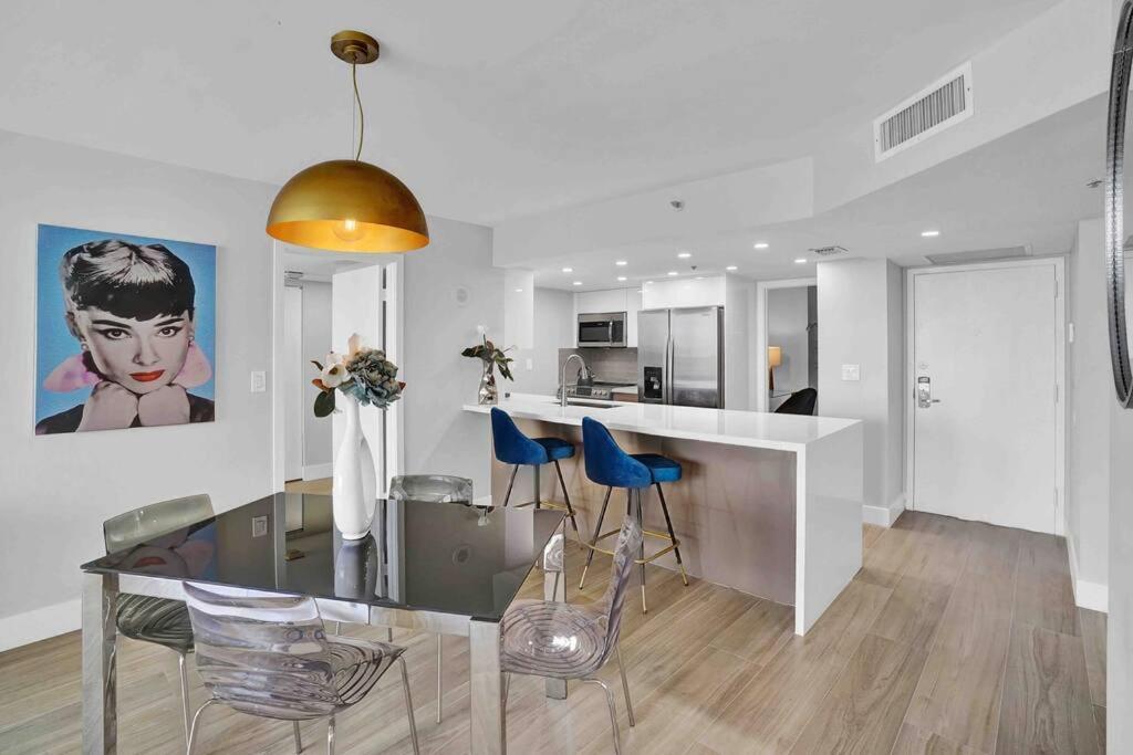 Apartment Big Energy! Water Views And Newly Renovated!