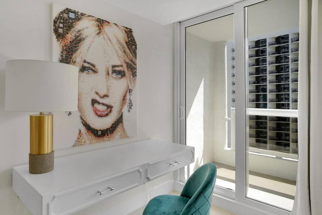 Visions! Water And Skyline Views! Brand New * Miami
