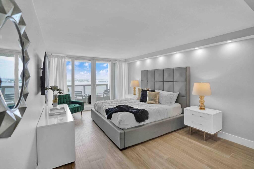 Big Energy! Water Views And Newly Renovated! Apartment Miami
