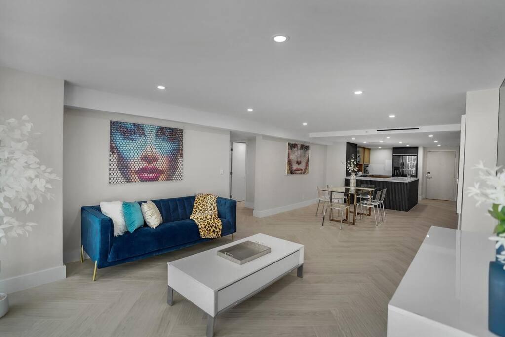 Apartment Visions! Water And Skyline Views! Brand New Miami