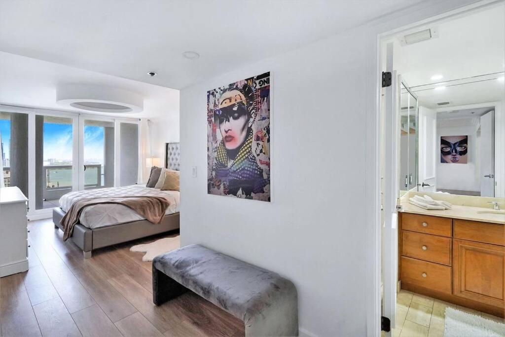 Magic City! Water And Park Views! Apartment