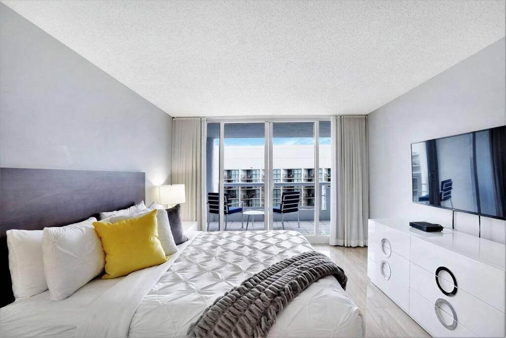 Day Dreamer! Water & Views! Apartment *