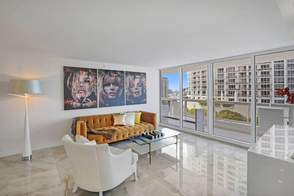 Of Dreams! Renovated With Water & Park Views Miami
