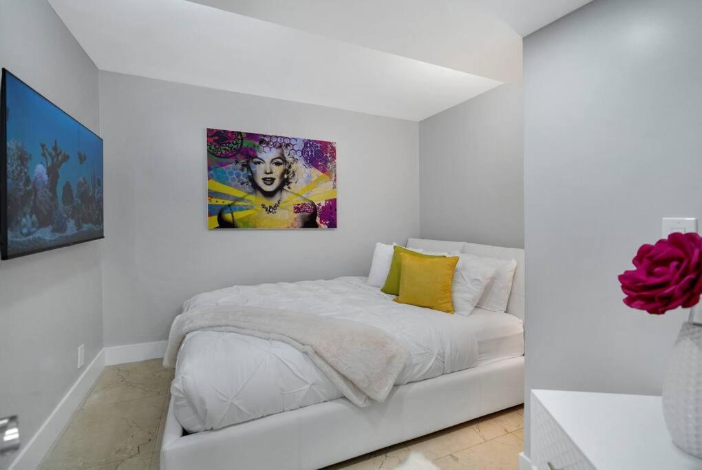 The Gypsy - Water & Park Views, Totally Renovated *