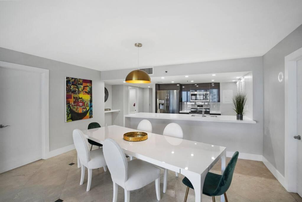 The Gypsy - Water & Park Views, Totally Renovated