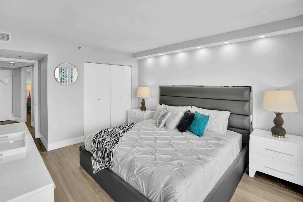 Apartment Big Energy! Water Views And Newly Renovated!