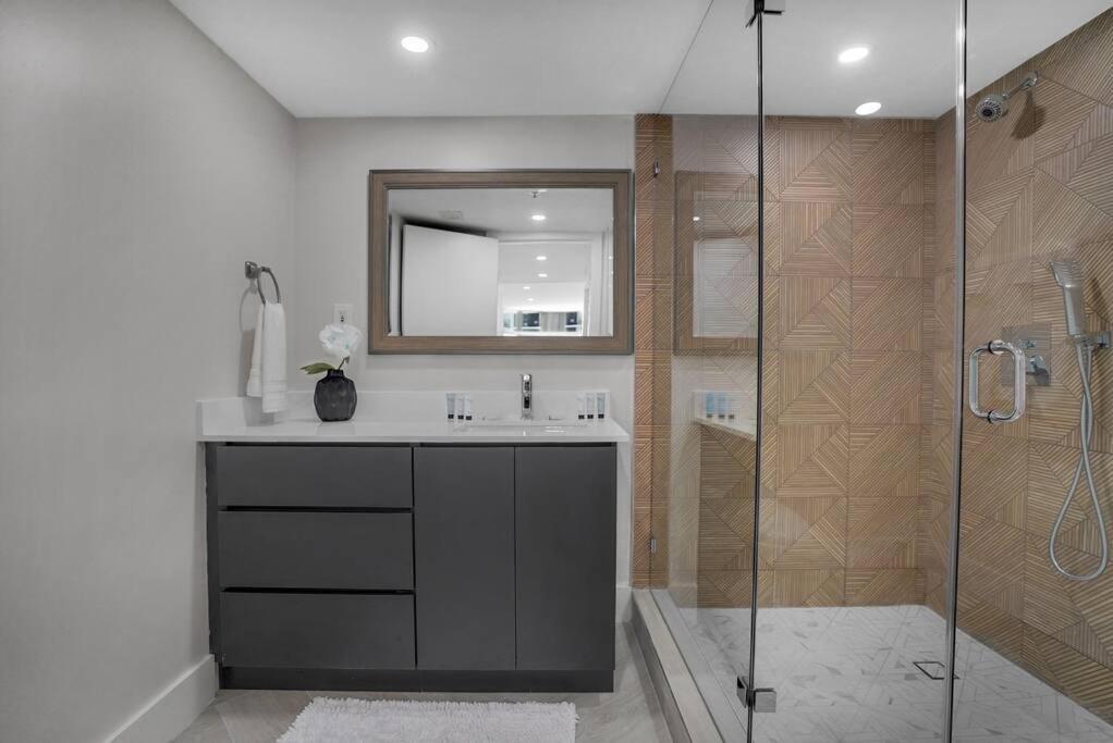 Apartment Visions! Water And Skyline Views! Brand New *
