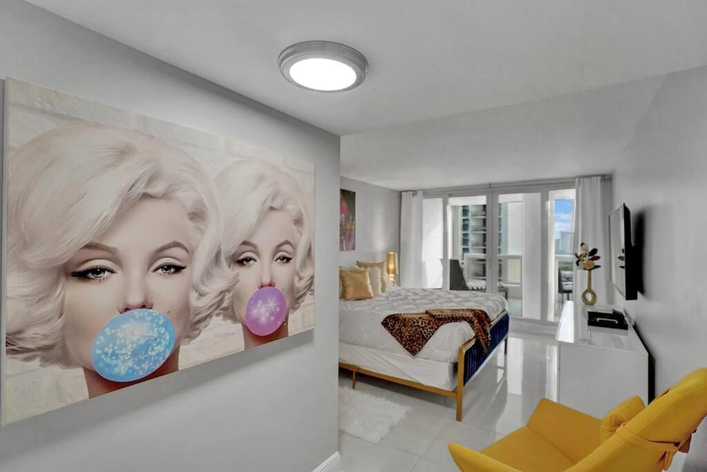 Paradise Found! Skyline And Water Views! Apartment *