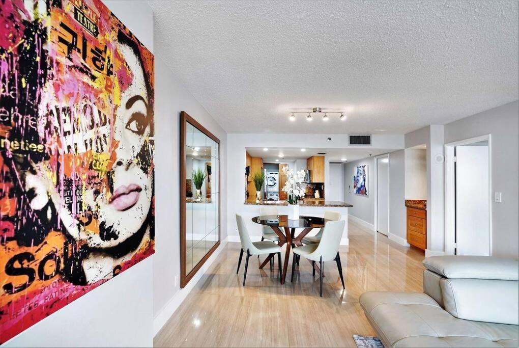 Apartment Day Dreamer! Water & Views!