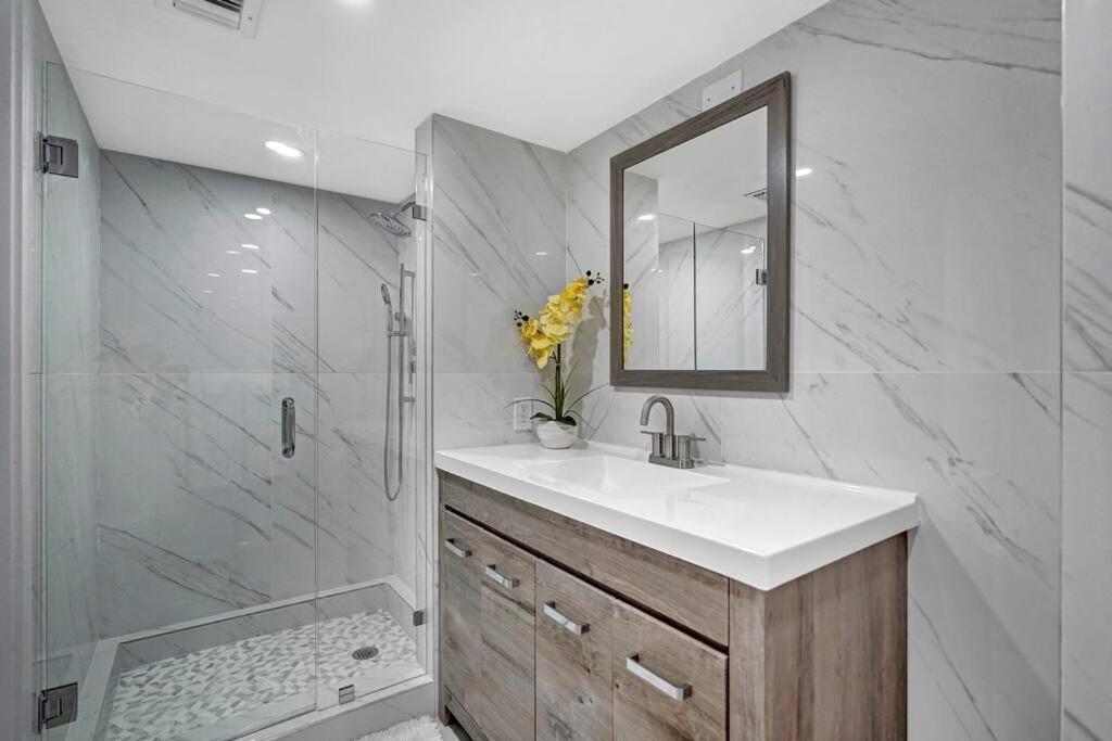 Apartment The Gypsy - Water & Park Views, Totally Renovated *