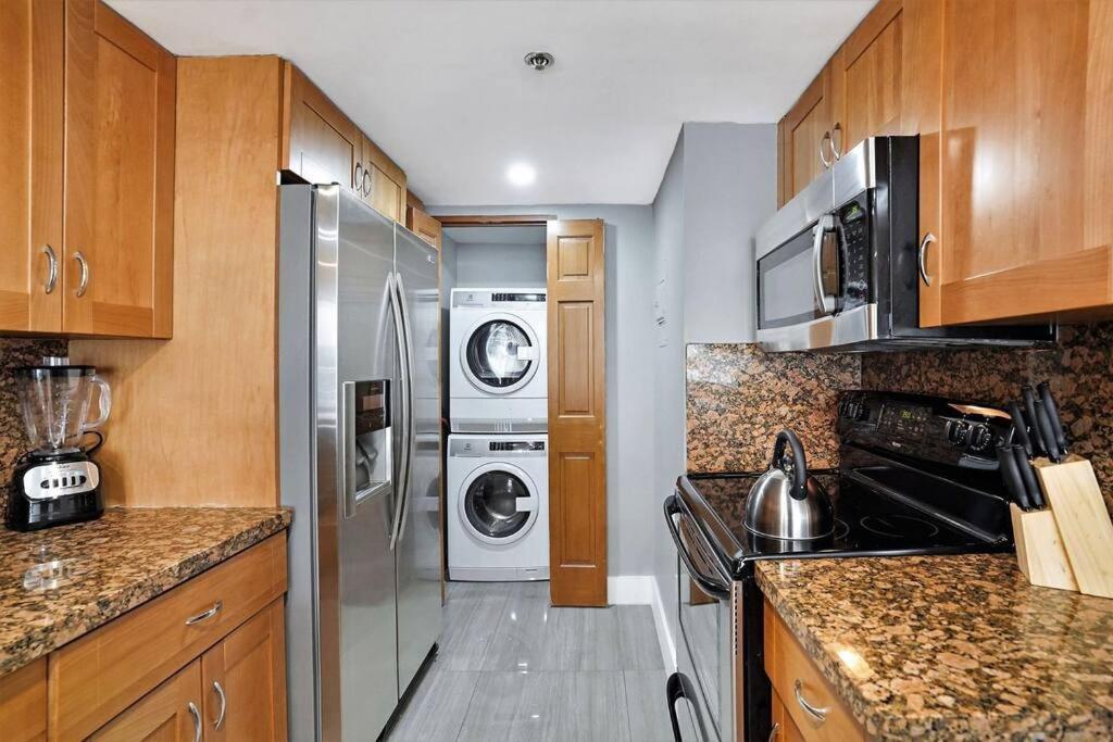 Apartment Day Dreamer! Water & Views!