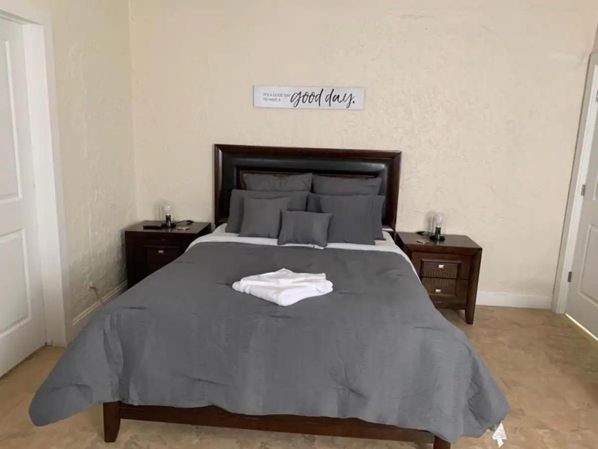 Homestay Gorgeous Private Room, Near The Airport - Free Parking - 02