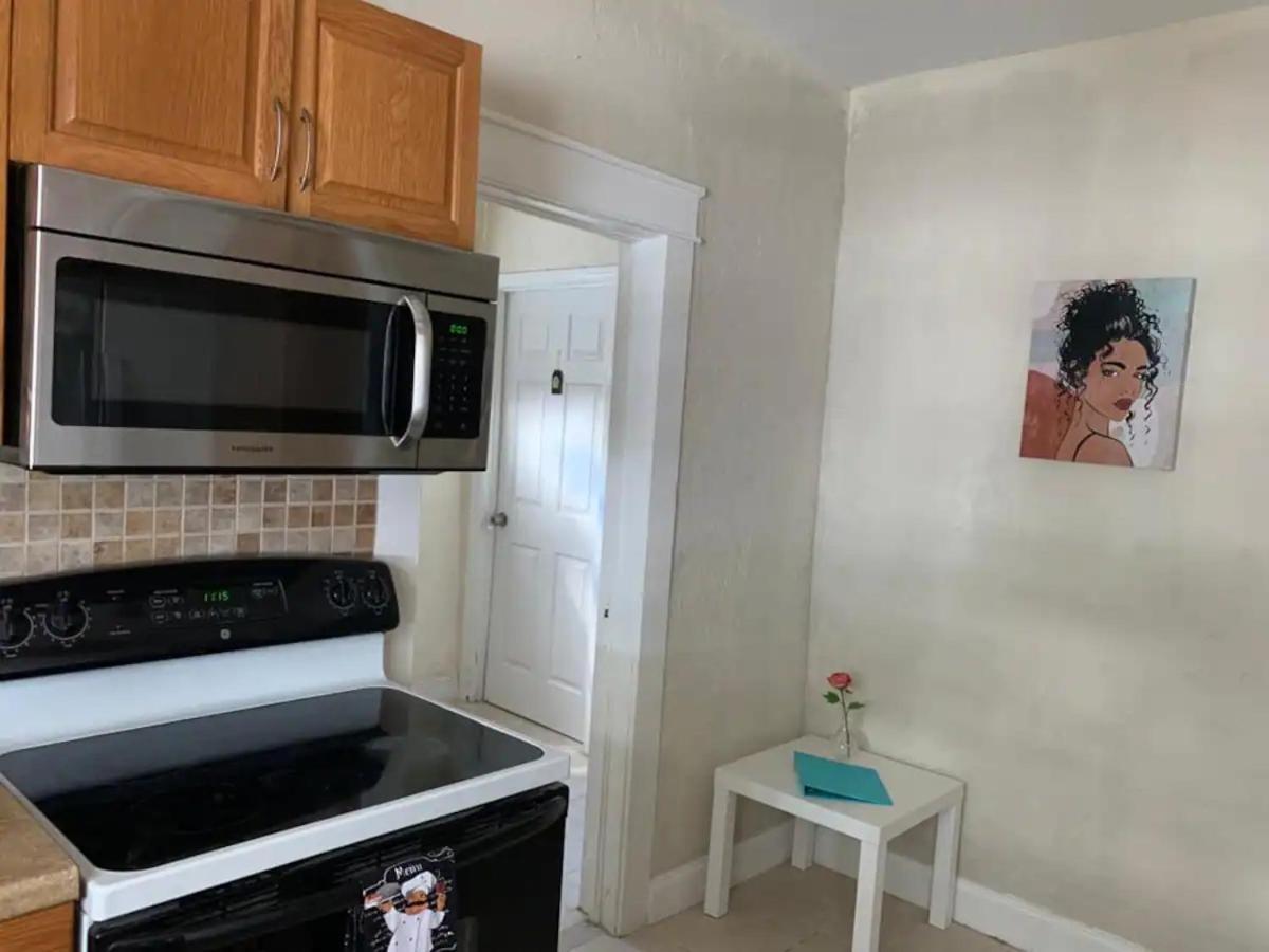 Gorgeous Private Room, Near The Airport - Free Parking - 02 Homestay Miami