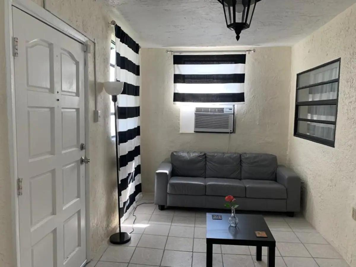 Gorgeous Private Room, Near The Airport - Free Parking - 02 *