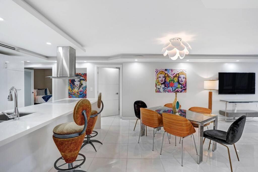 Funkin' Fabulous! Water & Views! 4br Apartment Miami