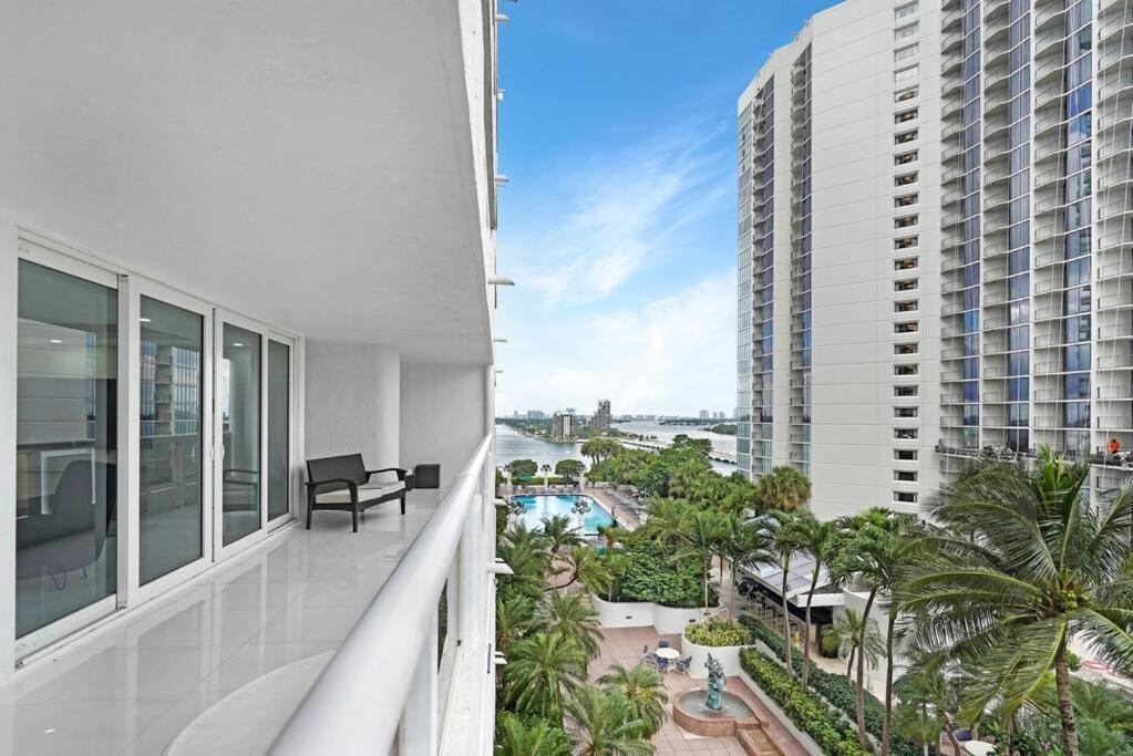 Funkin' Fabulous! Water & Views! 4br *