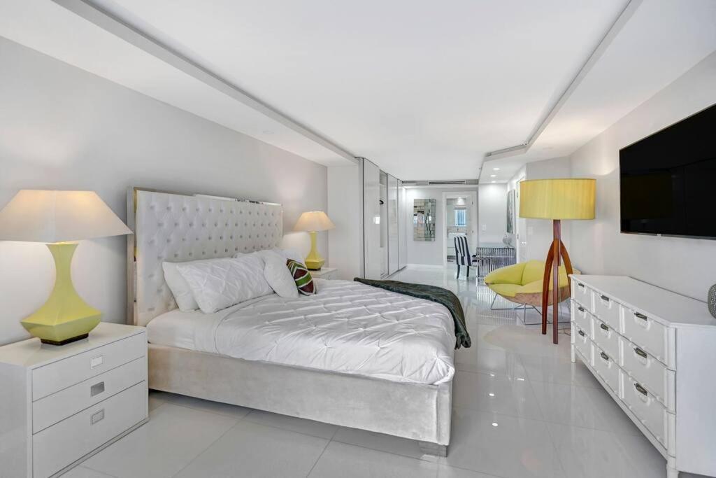 Apartment Funkin' Fabulous! Water & Views! 4br Miami