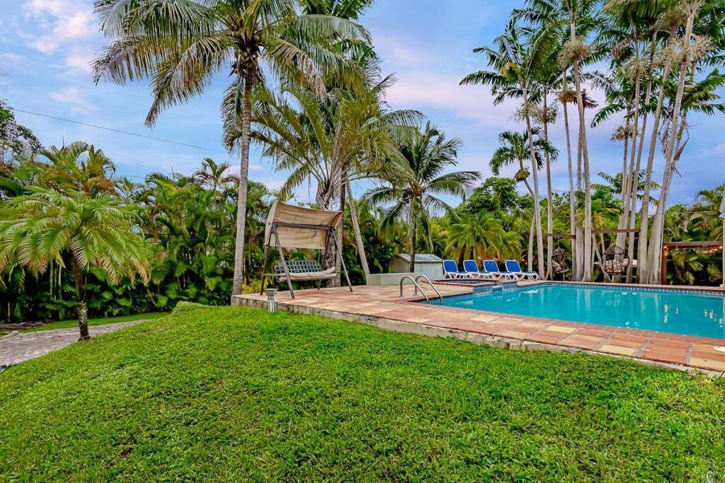 Dream Home/ Pool/jacuzzi/ Fire Pit * Miami