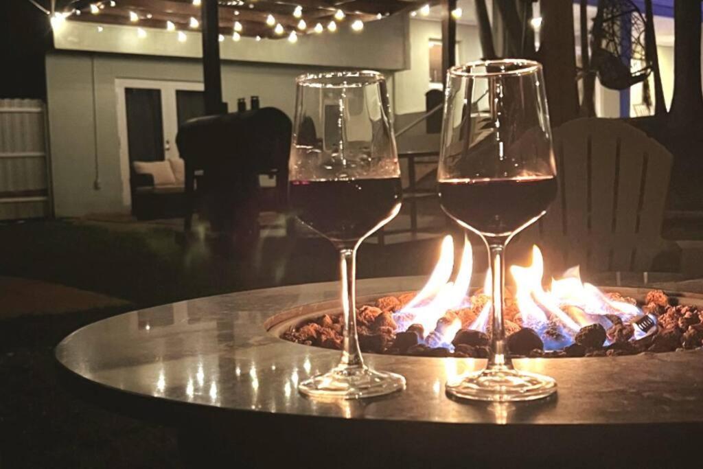 Dream Home/ Pool/jacuzzi/ Fire Pit Holiday home Miami
