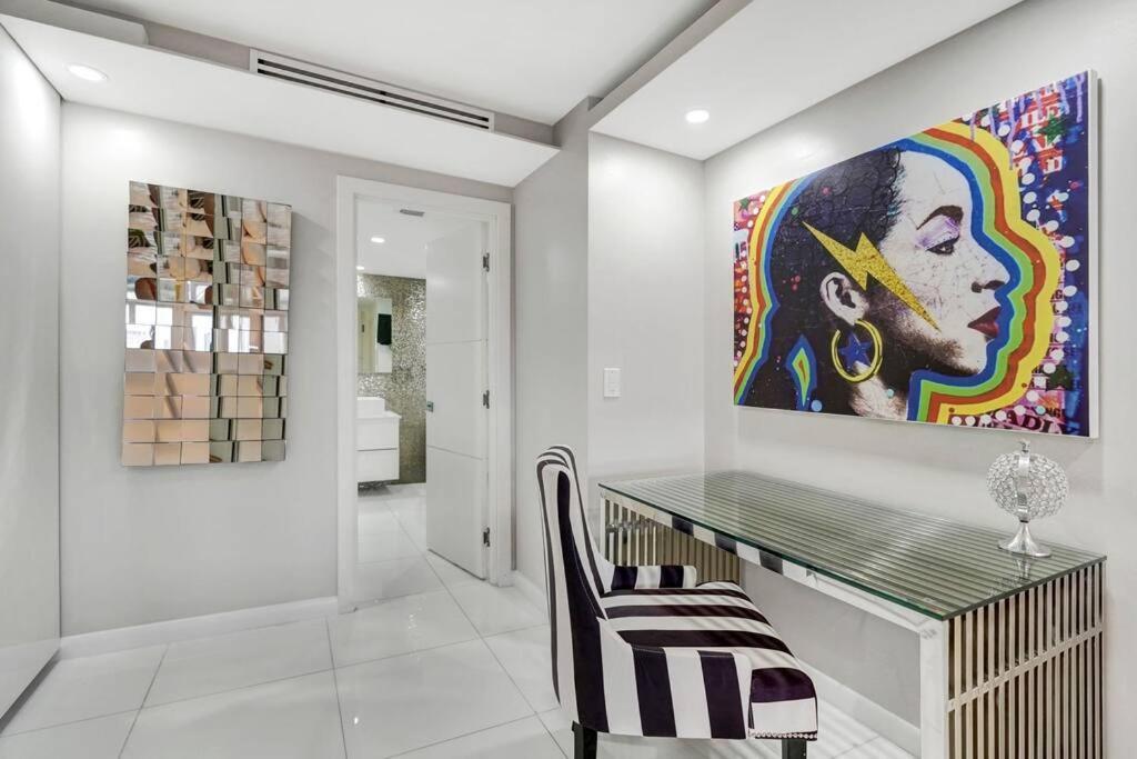 Funkin' Fabulous! Water & Views! 4br