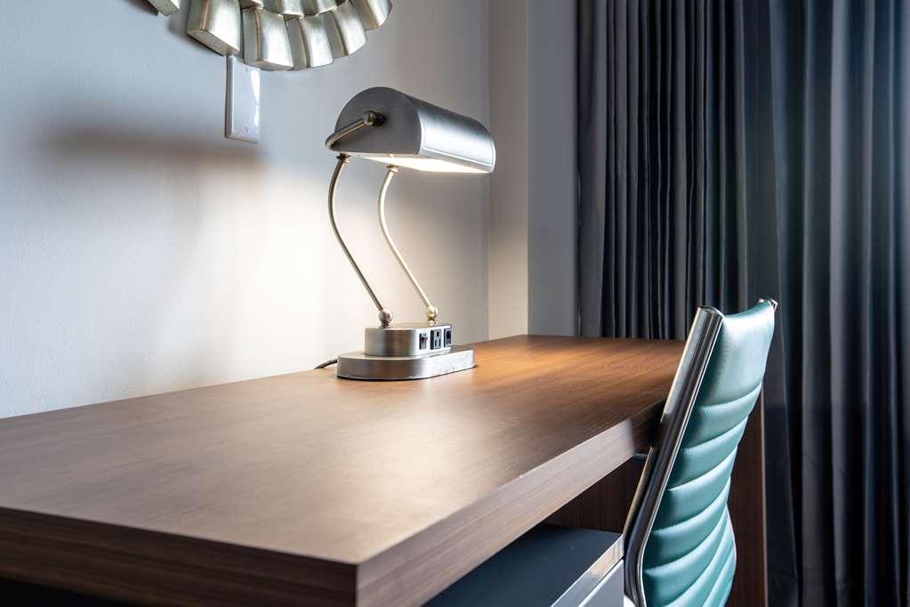 Regency Airport By Sonesta Miami