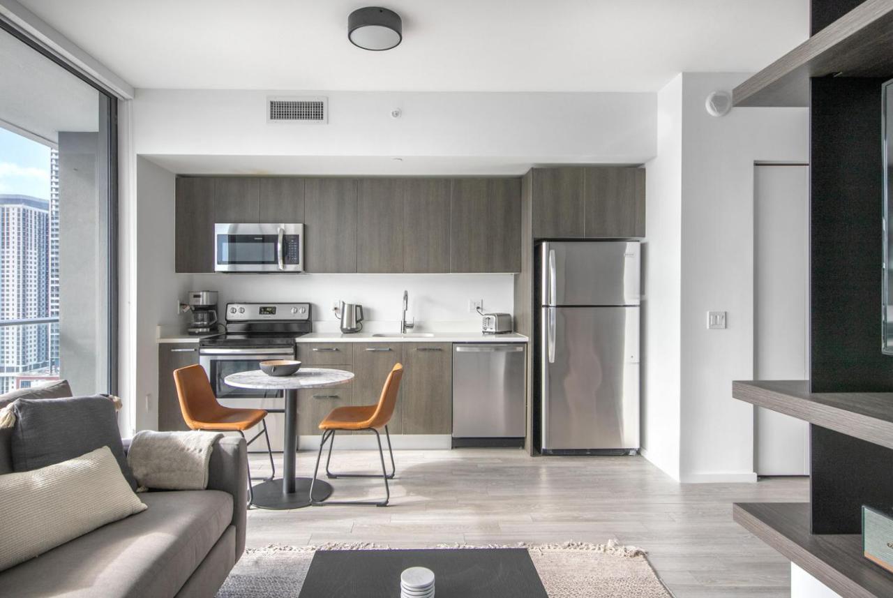 Apartment Downtown W Gym Wd Nr Arena Dining Mia-81 *