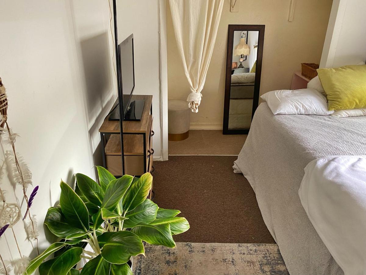 Apartment Coconut Grove 2 Bedroom Home!