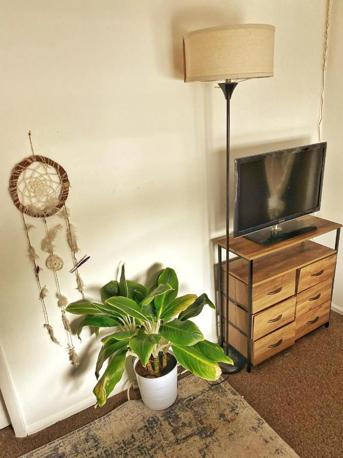 Coconut Grove 2 Bedroom Home!