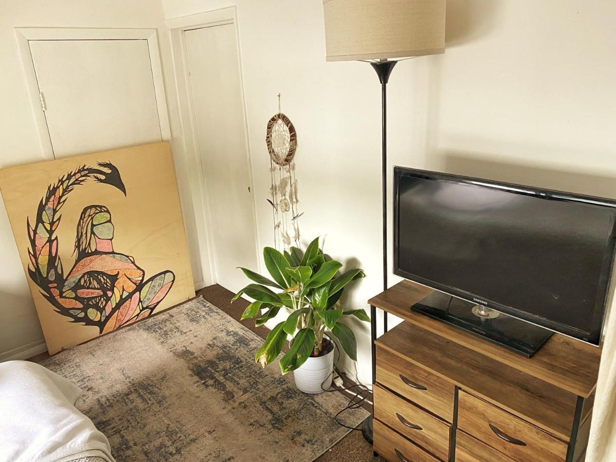 Coconut Grove 2 Bedroom Home!