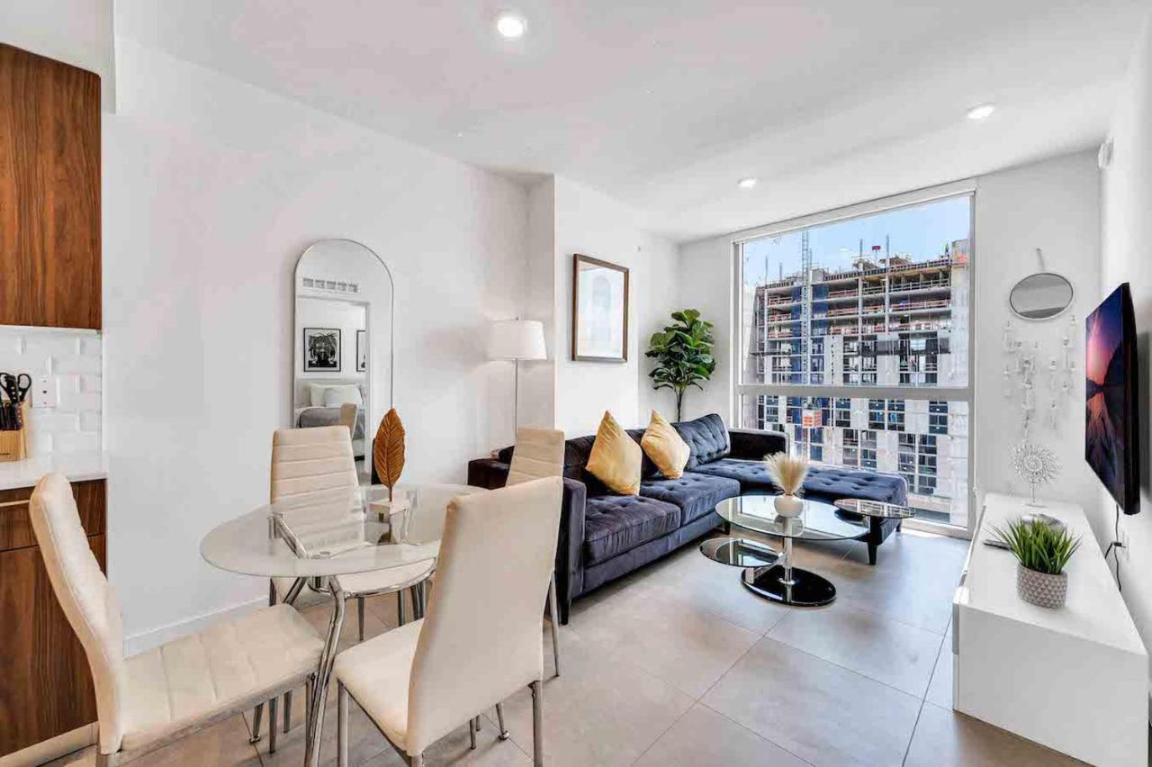Wonderful Unit In Downtown With Free Parking Miami
