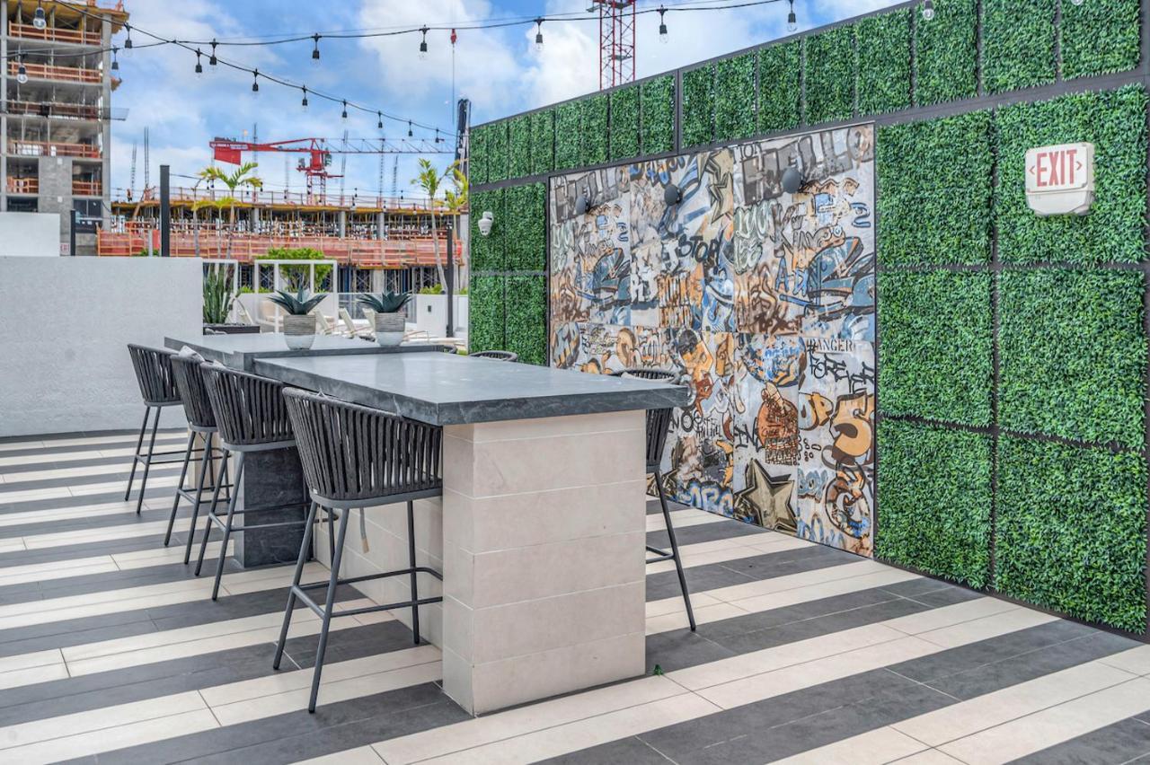 Modern Unit In Downtown With Free Parking Miami