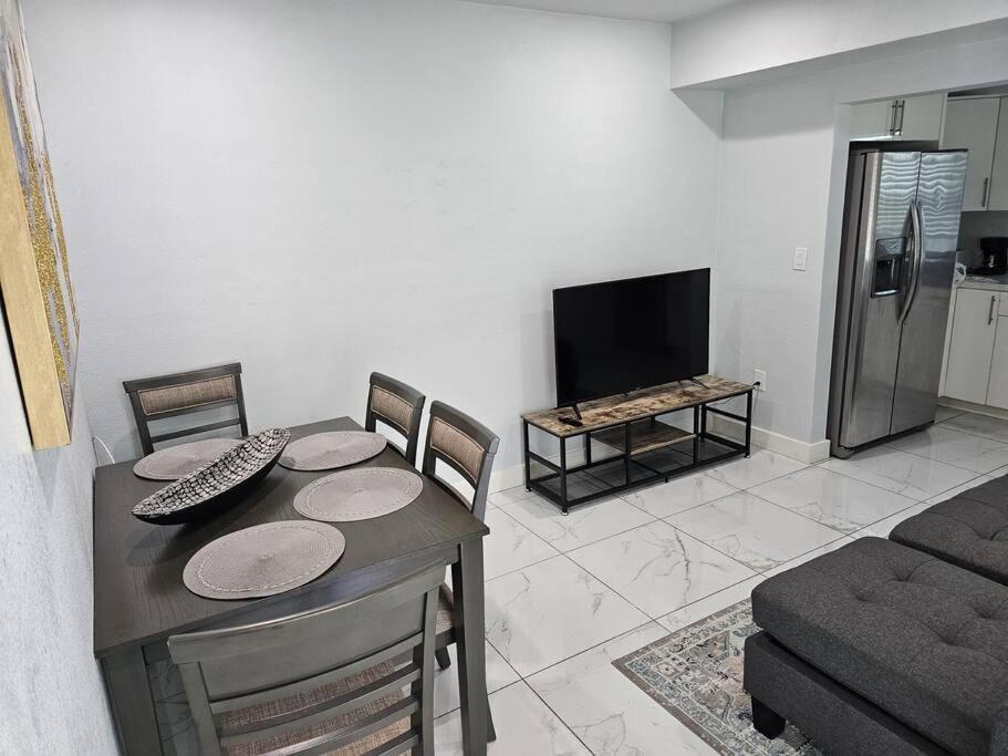 Perfect Location In Heart! Holiday home