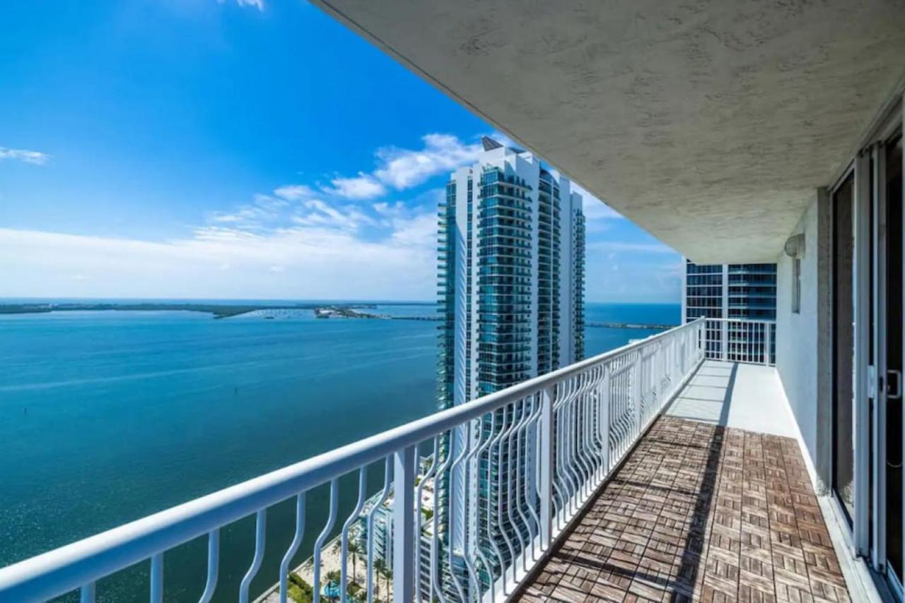 Dreamy Oceanfront Highfloor Corner Unit 2and2 Den Holiday home Miami