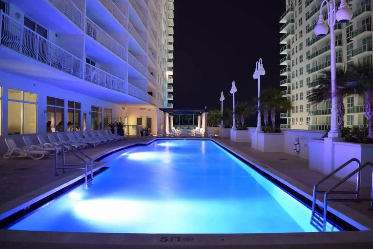 Holiday home Dreamy Oceanfront Highfloor Corner Unit 2and2 Den *