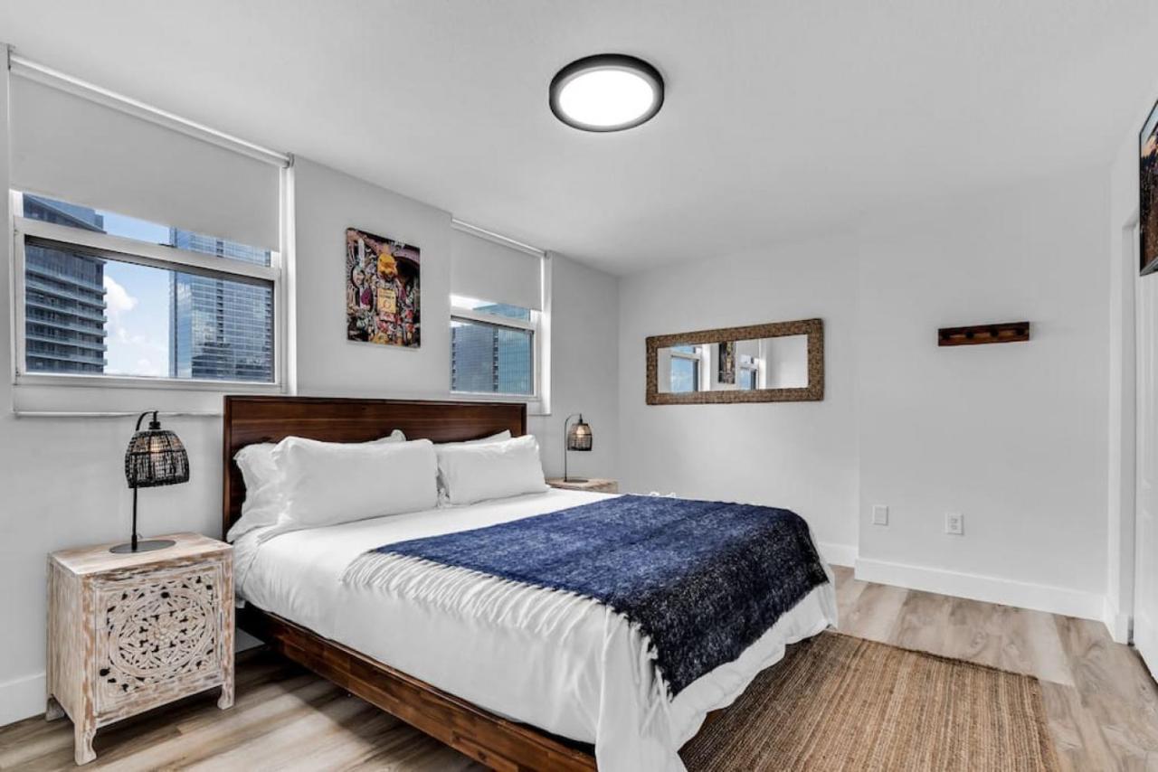 Dreamy Oceanfront Highfloor Corner Unit 2and2 Den