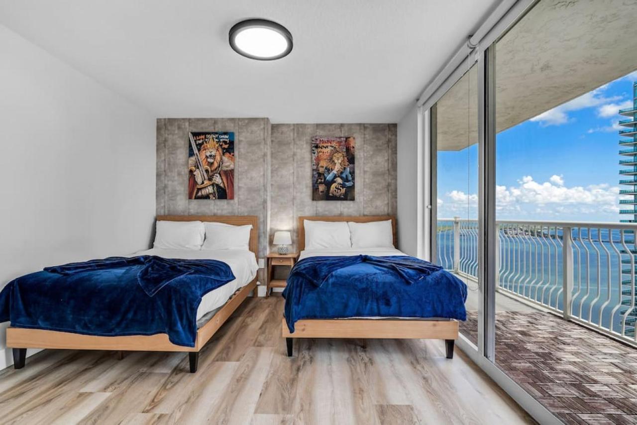 Holiday home Dreamy Oceanfront Highfloor Corner Unit 2and2 Den *