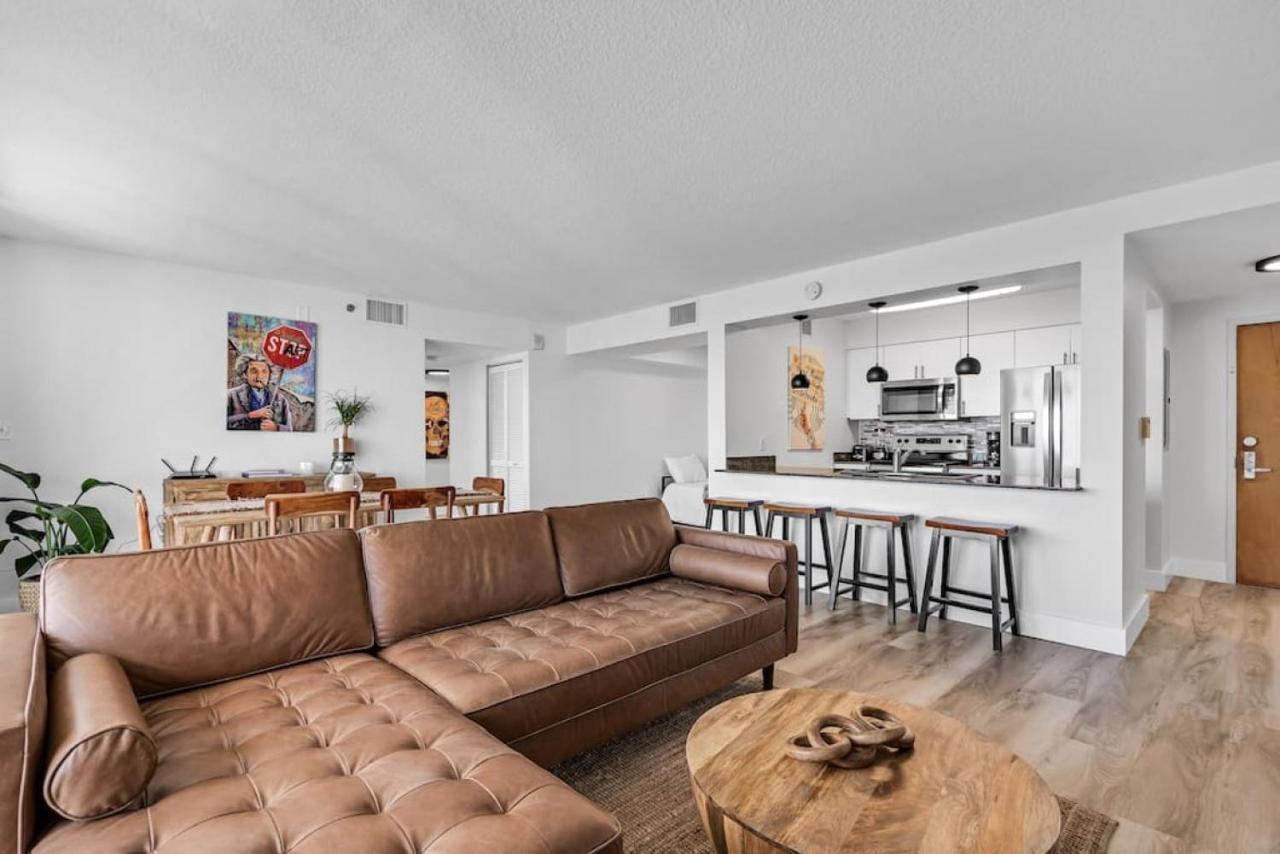 Dreamy Oceanfront Highfloor Corner Unit 2and2 Den Holiday home *
