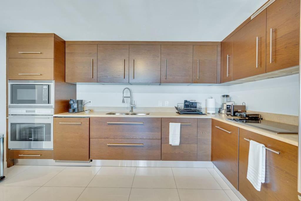 Icon Luxury 34th Floor Amazing Oceanview, Brickell