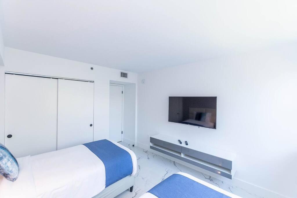 Apartment Luxury Vip 3 Bed 2 Bath Yacht Club Aventura