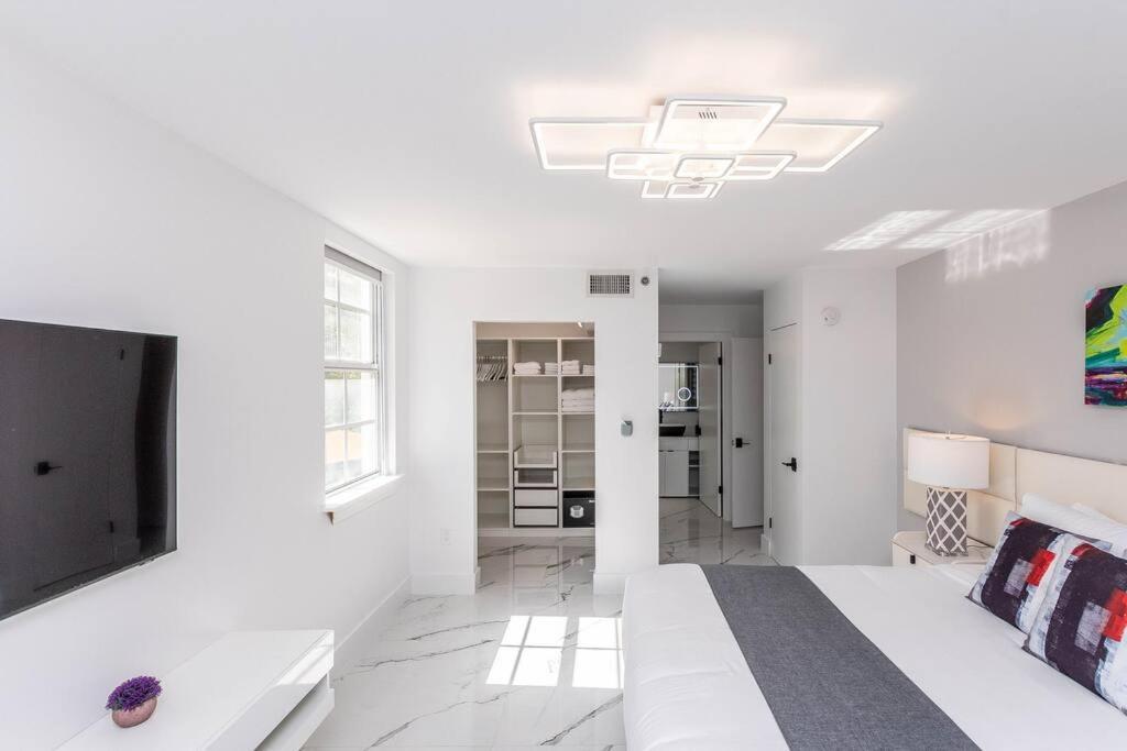 Luxury Vip 3 Bed 2 Bath Yacht Club Aventura Miami