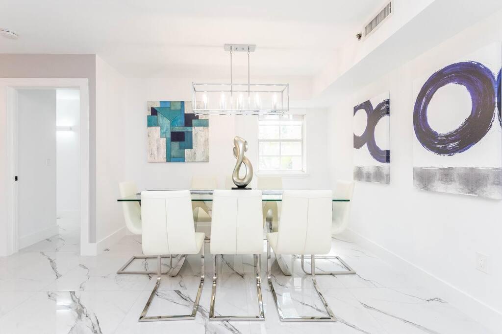 Luxury Vip 3 Bed 2 Bath Yacht Club Aventura *