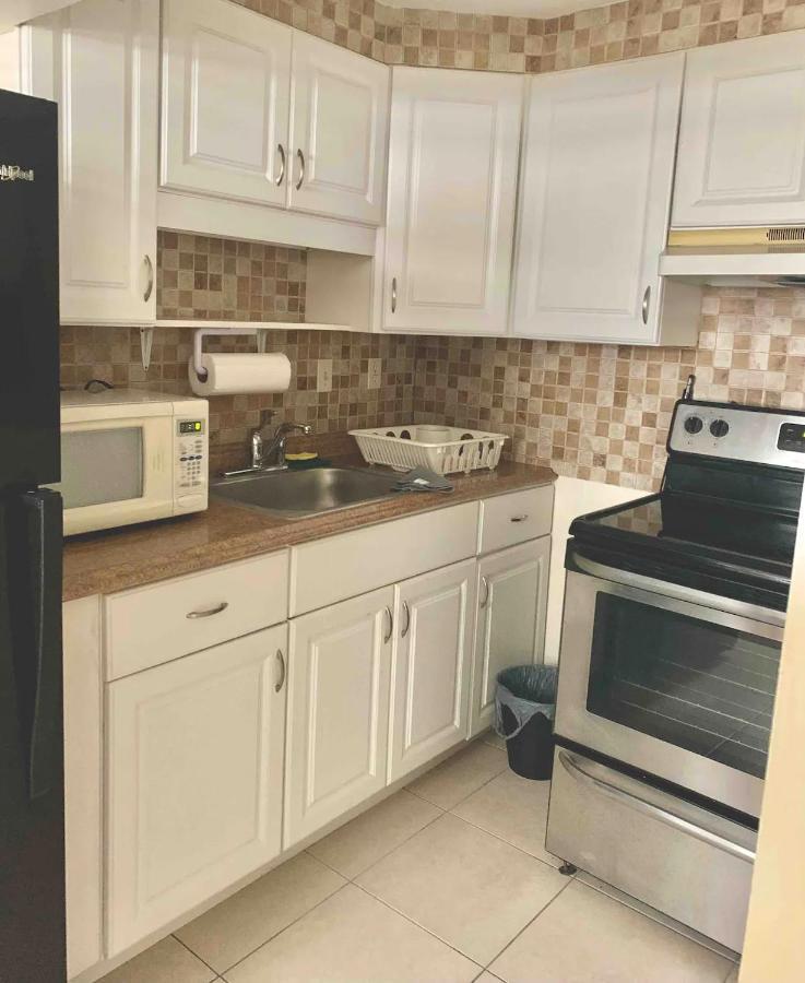 Cozy In Cute House, Close To Airport - Free Parking * Miami