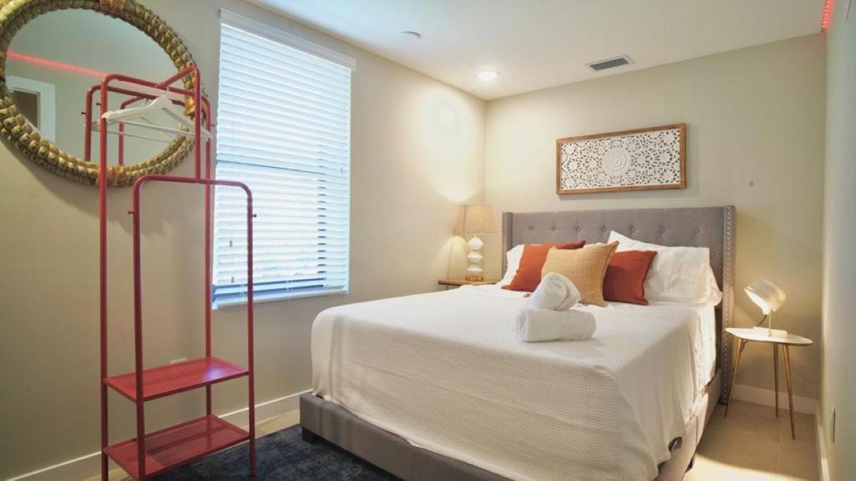 Charming Just 2 Minutes From Brickell *