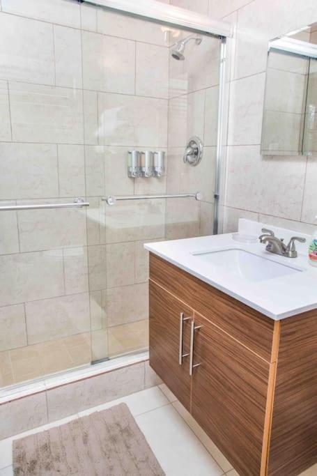 3br Cozy W/ Spacious Yard * Miami