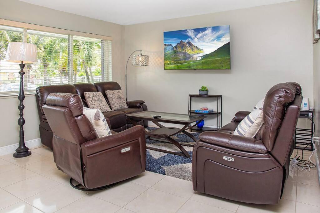 3br Cozy W/ Spacious Yard Miami