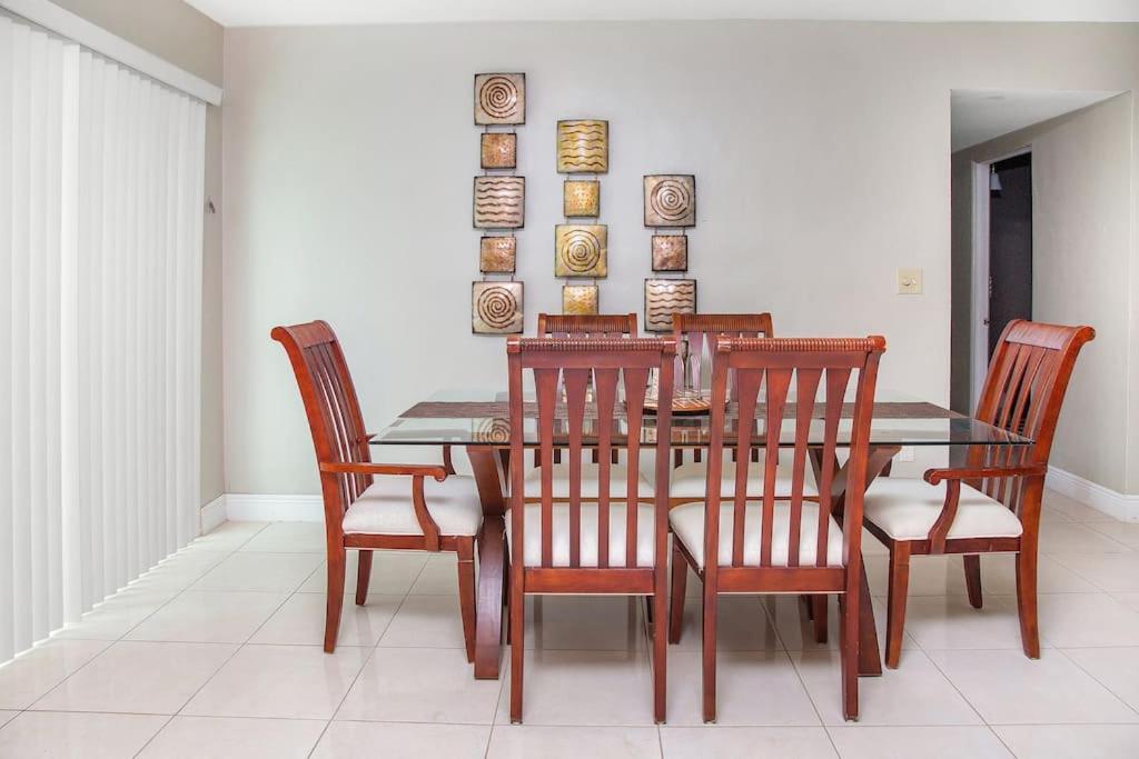 3br Cozy W/ Spacious Yard Apartment