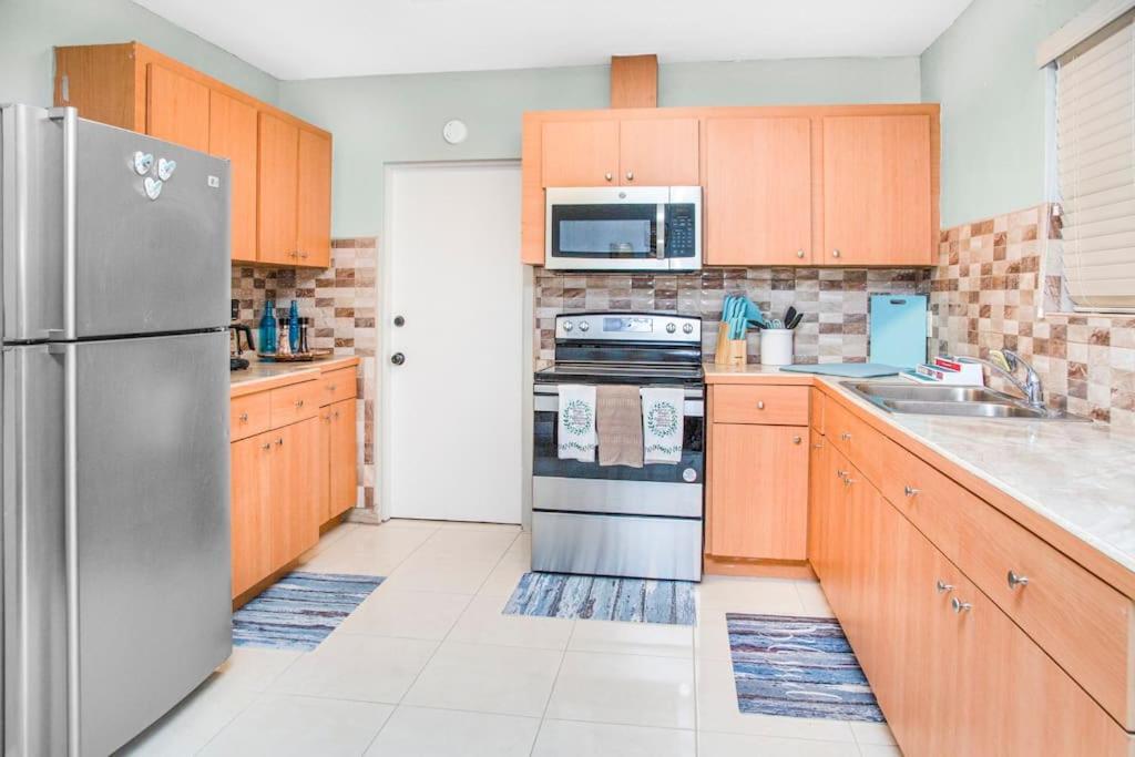 3br Cozy W/ Spacious Yard