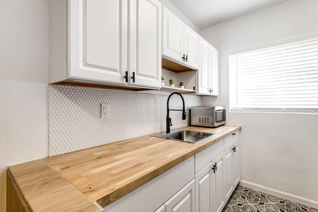 Airport 2-bedroom Unit With Speedy Wi-fi Virg8 * Miami