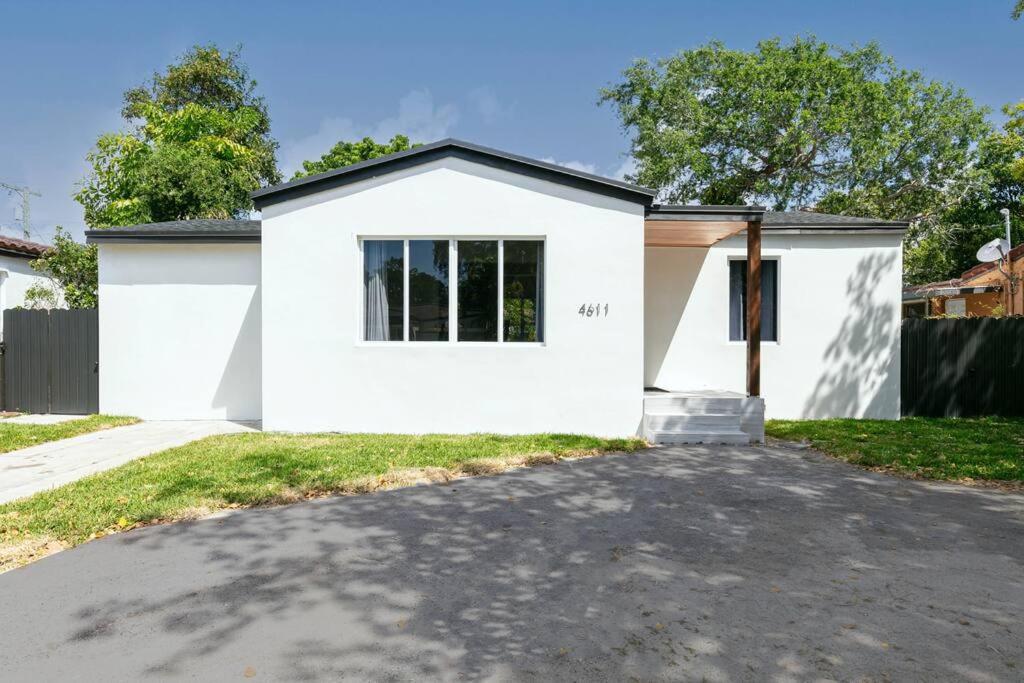 Holiday home New Home, Pool Near Airport And Beaches, King Bed Miami