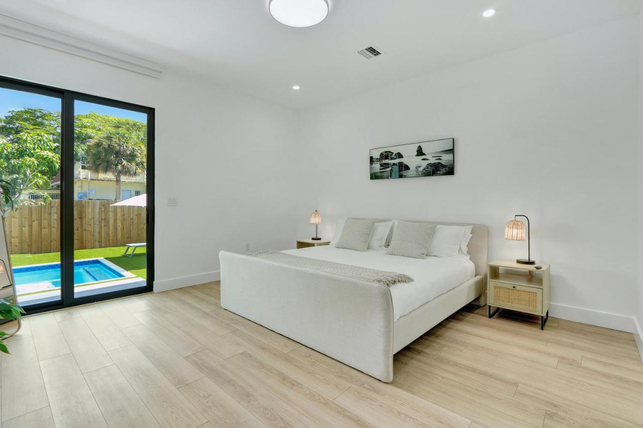 Holiday home Radiance - Modern Design, Poolside Escape *